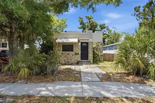 1909 19th St S, Saint Petersburg, FL 33712 - Photo 1