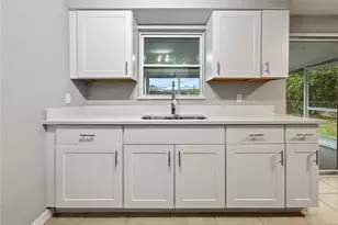 1332 Jennings Dr, Holiday, FL 34690 - Photo 11