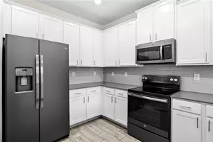 9812 Red Eagle Dr, Orlando, FL 32825 - Photo 11