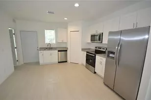 3305 Bassie Ct, Fort Myers, FL 33916 - Photo 5