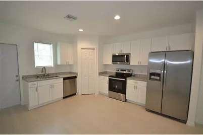 3305 Bassie Court, Fort Myers, FL 33916 - Photo 7