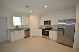 3305 Bassie Ct, Fort Myers, FL 33916 - Photo 7