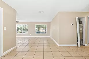 1729 Flores Ct, Orlando, FL 32811 - Photo 9