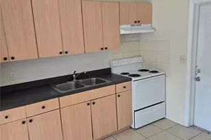 1109 E Seneca Ave, Tampa, FL 33612 - Photo 5