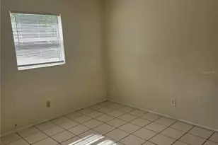 1109 E Seneca Ave, Tampa, FL 33612 - Photo 9