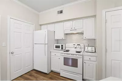 911 N Orange Avenue #521, Orlando, FL 32801 - Photo 13