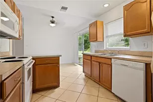 1921 Bonneville Dr, Orlando, FL 32826 - Photo 7