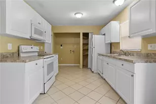 1921 Bonneville Dr, Orlando, FL 32826 - Photo 3