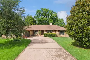 4909 Lake Gatlin Woods Ct, Orlando, FL 32806 - Photo 1