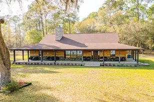 8600 N E 147th Avenue Rd, Silver Springs, FL 34488 - Photo 1