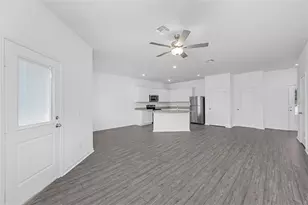 572 Bay Leaf Dr, Poinciana, FL 34759 - Photo 7