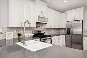 10209 Andover Point Cir, Orlando, FL 32825 - Photo 11