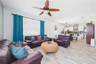 11932 Old Glory Dr, Orlando, FL 32837 - Photo 7