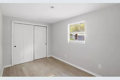 6945 NE 5th Place, Ocala, FL 34470 - Photo 11