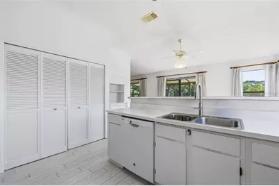 10137 Pink Carnation Court, Orlando, FL 32825 - Photo 15