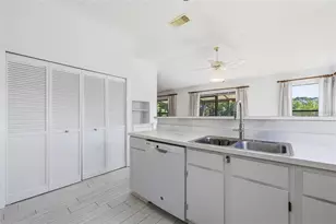 10137 Pink Carnation Ct, Orlando, FL 32825 - Photo 15