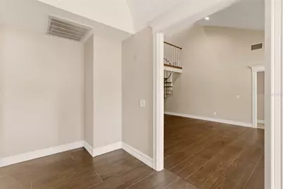 215 Sovereign Court, Altamonte Springs, FL 32701 - Photo 9