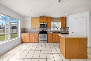 1212 Sandbrook Dr, Orlando, FL 32824 - Photo 11