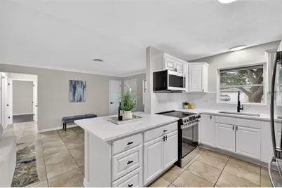 6801 17th Street S, Saint Petersburg, FL 33712 - Photo 5