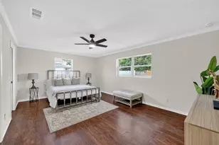 6801 17th St S, Saint Petersburg, FL 33712 - Photo 9