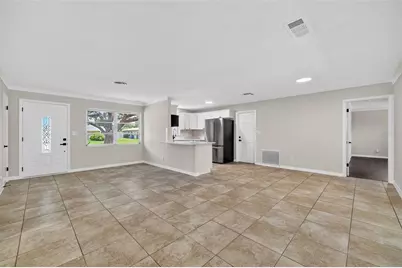 6801 17th Street S, Saint Petersburg, FL 33712 - Photo 3