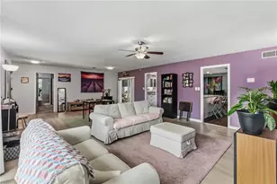 1489 Magellan Cir, Orlando, FL 32818 - Photo 7