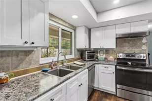 1489 Magellan Cir, Orlando, FL 32818 - Photo 11
