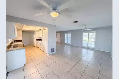 4561 Great Lakes Drive S, Clearwater, FL 33762 - Photo 3