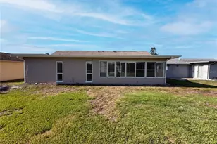 4561 Great Lakes Dr S, Clearwater, FL 33762 - Photo 5