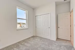 9221 Harris Hawk Dr, Leesburg, FL 34788 - Photo 13