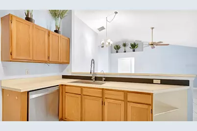 1082 Covington Street, Oviedo, FL 32765 - Photo 9