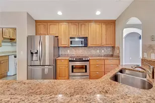 106 Fairway Cir, Umatilla, FL 32784 - Photo 9
