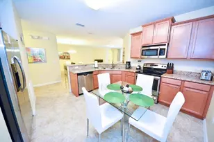 1014 Cypress Pointe Blvd, Davenport, FL 33896 - Photo 5
