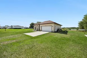 8020 Sergeant Pepper Dr, Howey in the Hills, FL 34737 - Photo 5