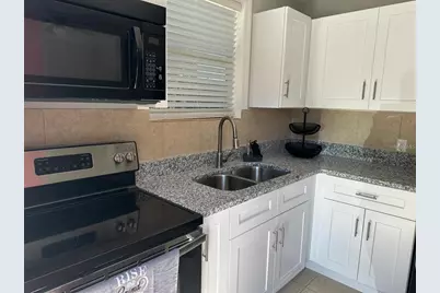 221 N Julia Avenue, Deland, FL 32720 - Photo 25