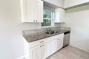 11 E Ella J Gilmore St, Apopka, FL 32703 - Photo 7