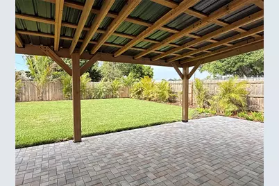 2401 16th Avenue N, Saint Petersburg, FL 33713 - Photo 9