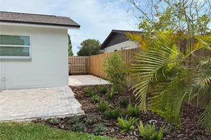 2401 16th Ave N, Saint Petersburg, FL 33713 - Photo 13