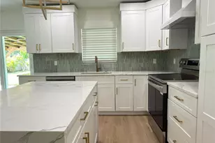 2401 16th Ave N, Saint Petersburg, FL 33713 - Photo 27