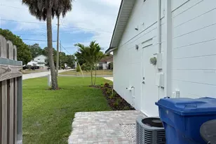 2401 16th Ave N, Saint Petersburg, FL 33713 - Photo 7
