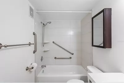 555 62nd Street S #102, Saint Petersburg, FL 33707 - Photo 11
