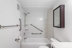 555 62nd St S, Saint Petersburg, FL 33707 - Photo 11