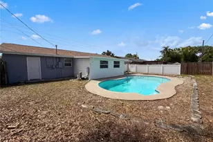 15525 Bedford Cir E, Clearwater, FL 33764 - Photo 5