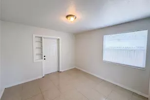 15525 Bedford Cir E, Clearwater, FL 33764 - Photo 7