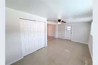 15525 Bedford Circle E, Clearwater, FL 33764 - Photo 3