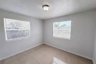 15525 Bedford Cir E, Clearwater, FL 33764 - Photo 13