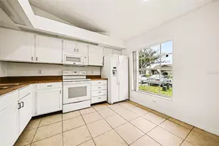 14657 Laguna Beach Cir, Orlando, FL 32824 - Photo 5