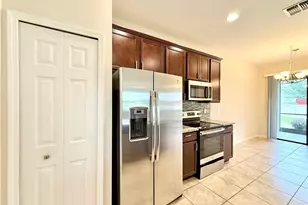 2424 Seven Oaks Dr, Saint Cloud, FL 34772 - Photo 7