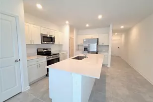 1469 Deepwater Cir, Eagle Lake, FL 33839 - Photo 9
