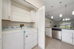 1262 Lucaya Cir, Orlando, FL 32824 - Photo 7